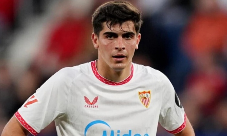 PG电子官网-胡安卢有意转投那不勒斯 塞维利亚拒绝放行核心球员