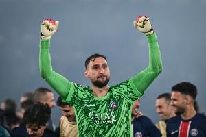 记者:多纳鲁马倾向于与巴黎续约至2026年之后,对话已经开始