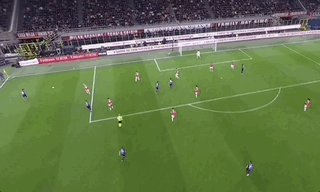 1743640360151046935.gif PG电子官网-米兰德比又见恰神破门滑跪,残阵国米完成战略目标