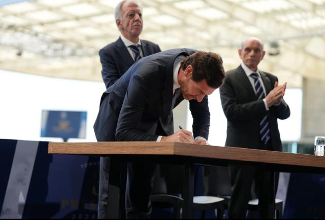 1715329979818094282.png PG电子官方直营-佩佩跟波尔图续约一年?留不留他新主席博阿斯定!