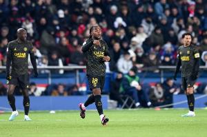 PG电子-队报:28岁巴黎中场桑谢斯租借加盟帕纳辛纳科斯,不含买断条款