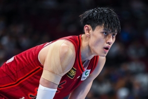 曾凡博：第一次打半决赛很兴奋 尽量不跟着对方的节奏走