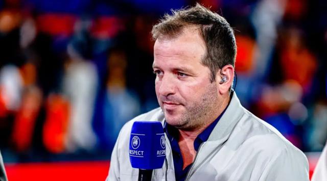 1739893045355046674.png PG电子直营站-范德法特:在英格兰,爆粗就像说“谢谢”一样频繁