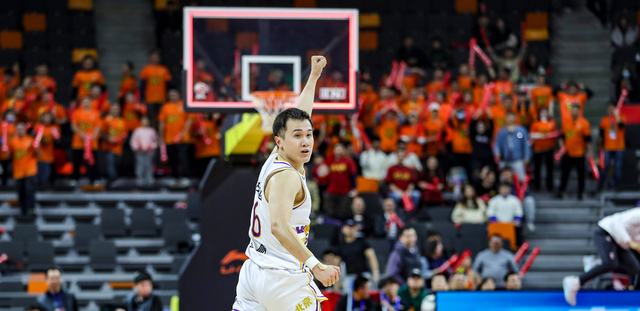 连续场被弃用!CBA单场38分神刀变废刀 还能翻身吗?