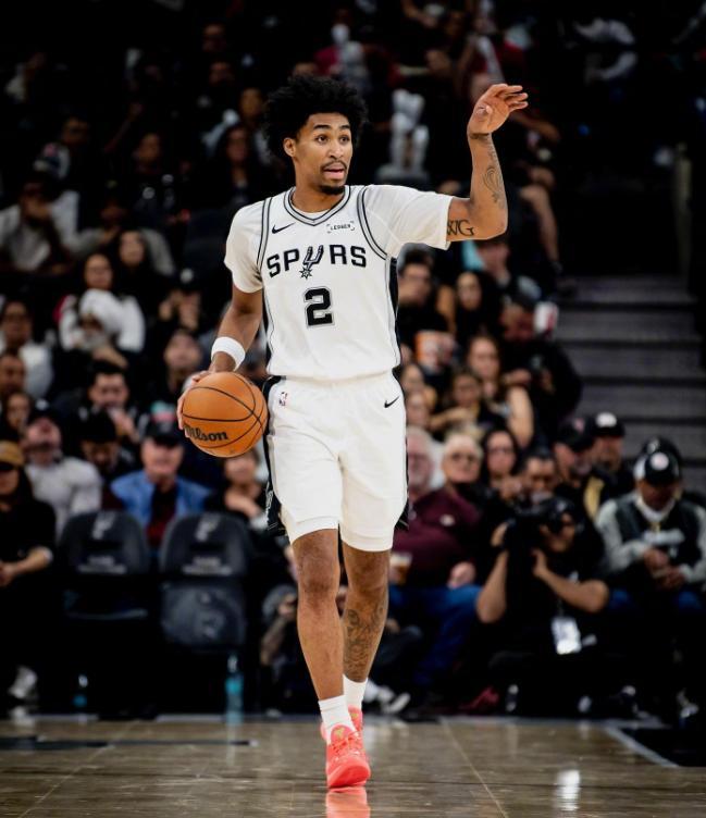 PG电子官方直营-文班三节10+8+4+3+6封盖，太子两双榜眼暴走，马刺40分血洗76人