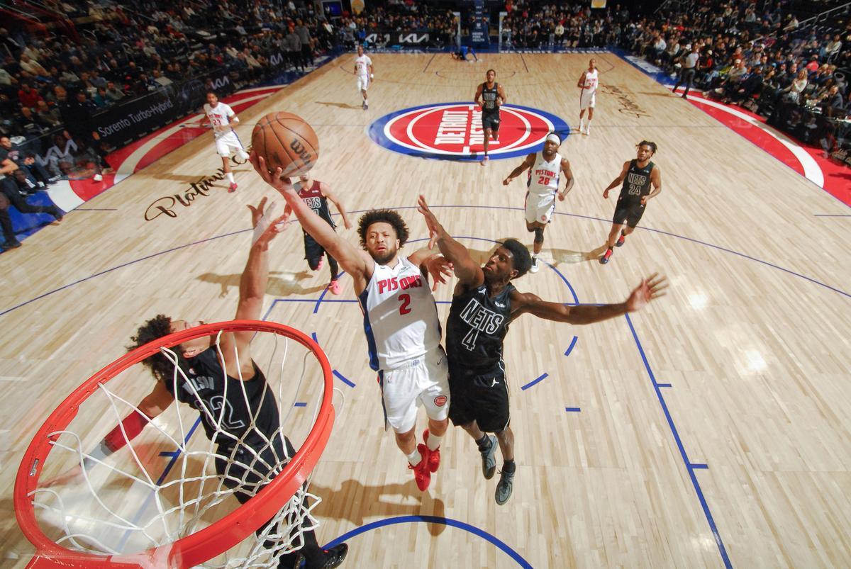 PG电子官方直营-爱德华兹41分封神夜:森林狼第三节防守绞杀战如何撕碎灰熊?