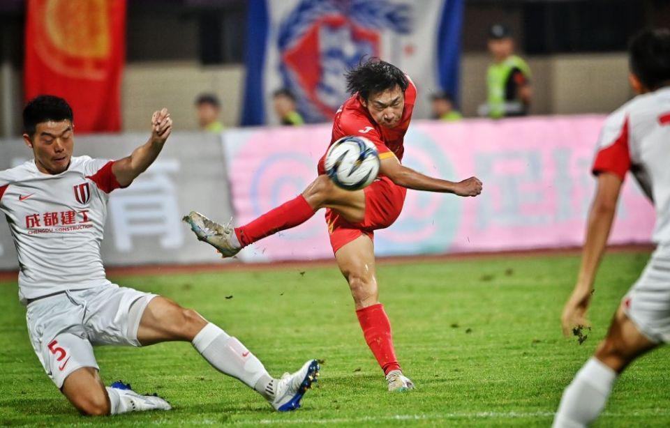 PG电子官方直营-中超形势：蓉城2分优势领跑 2强积分归零+4队2连败 下轮2场焦点战